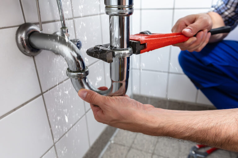 Essential Questions to Ask Before Hiring a Santa Ana Plumber